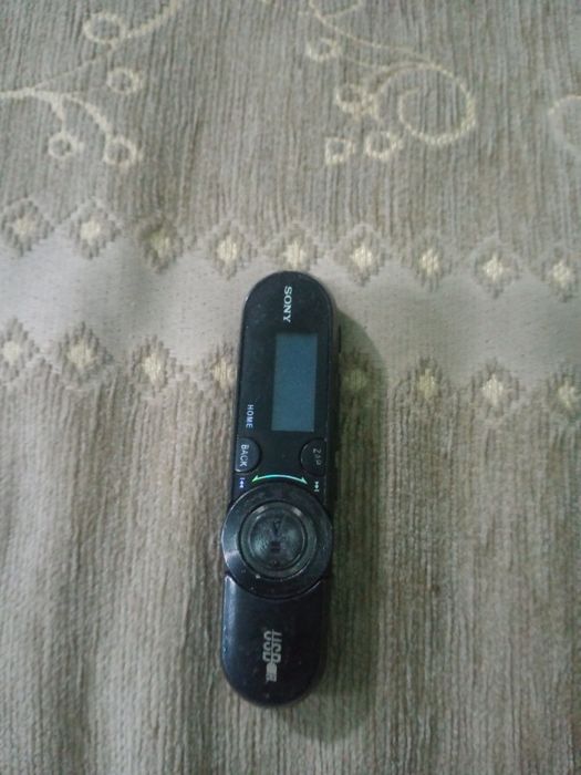 Продам MP3 плеер Sony B162f