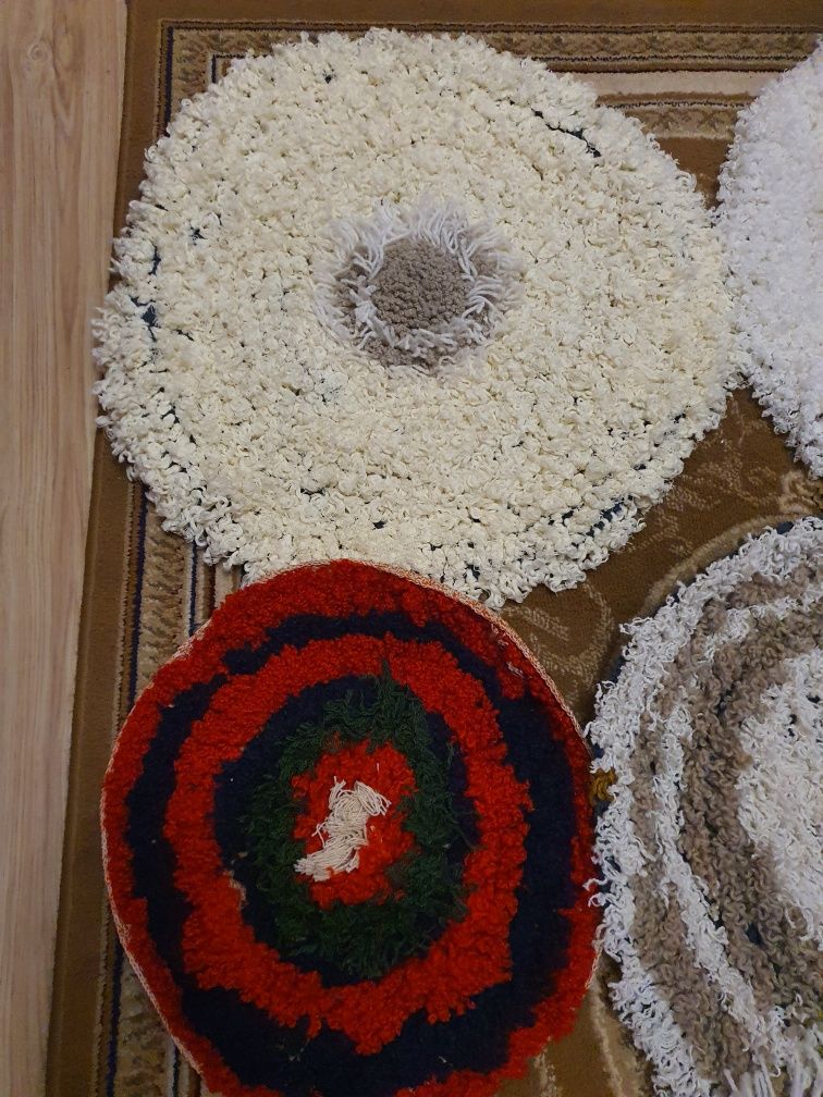 Ръчно плетени столовки