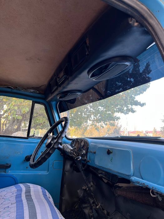 Moshin sotiladi olish kerak haydash kerak