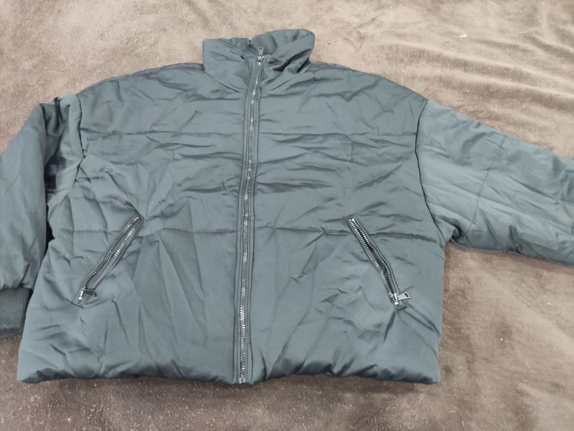 Продавам зимно яке CROPP