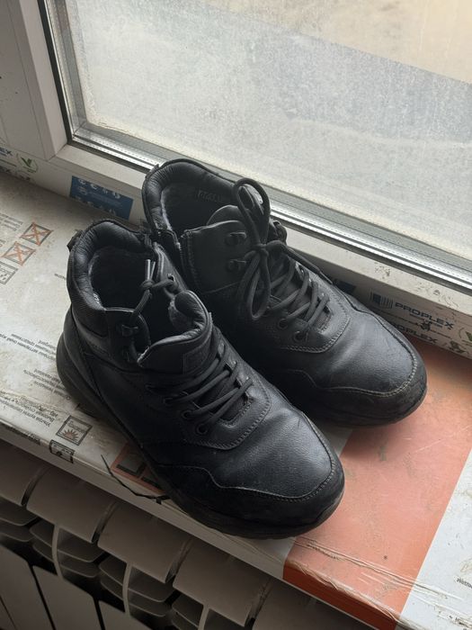 Зимни сапожка сатылады 1 қыс киілшен,сыймай қалды