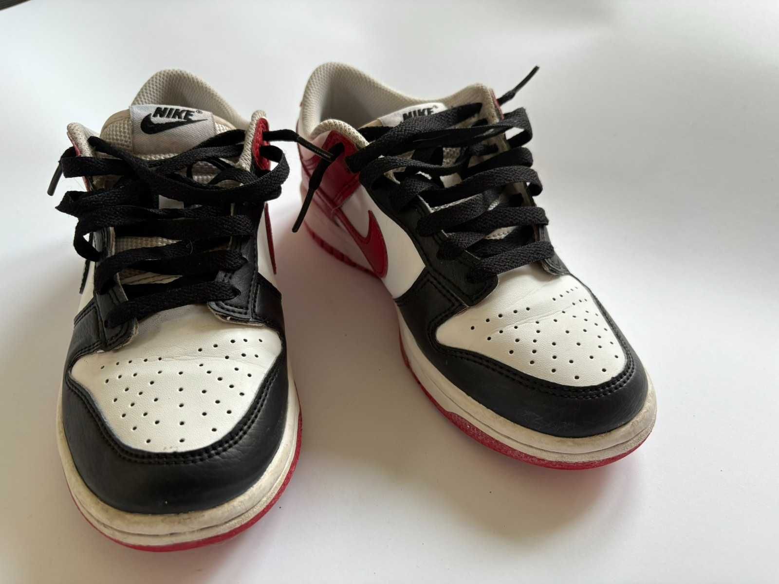 Продавам Nike Dunk Low детски