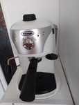 Expresor expressor espresor cafea DELONGHI EC220 W, 1l, 1100W, 15 bar,