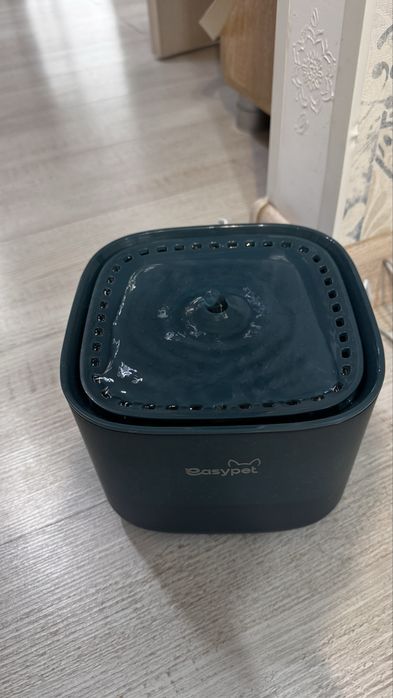 Питьевой фонтан для кошки