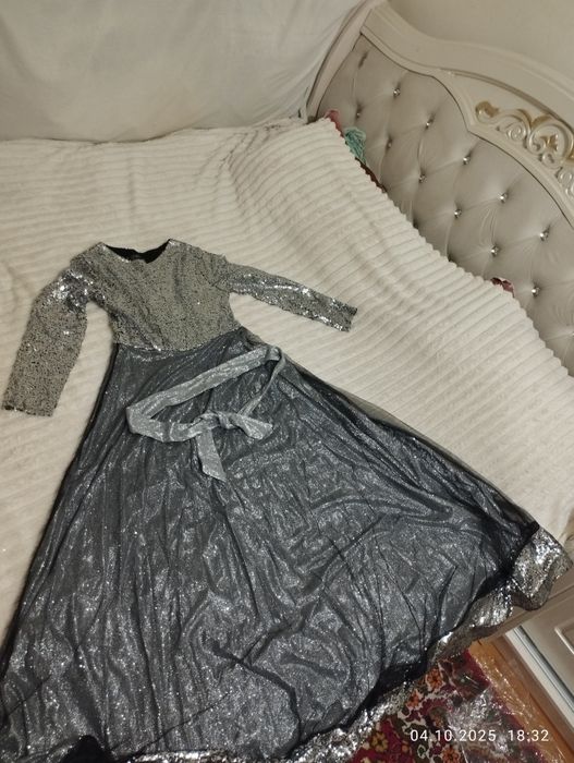 Келинлар вечер кўйлак. Бир кун кийилган.