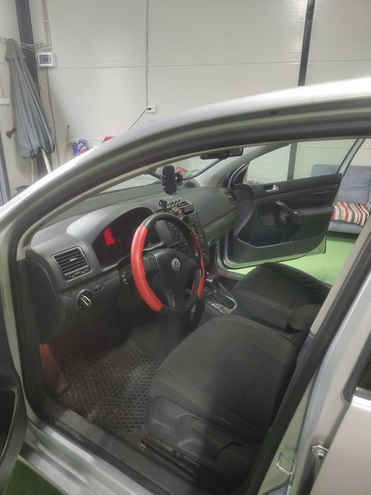 vând golf 5  1.9tdi diesel