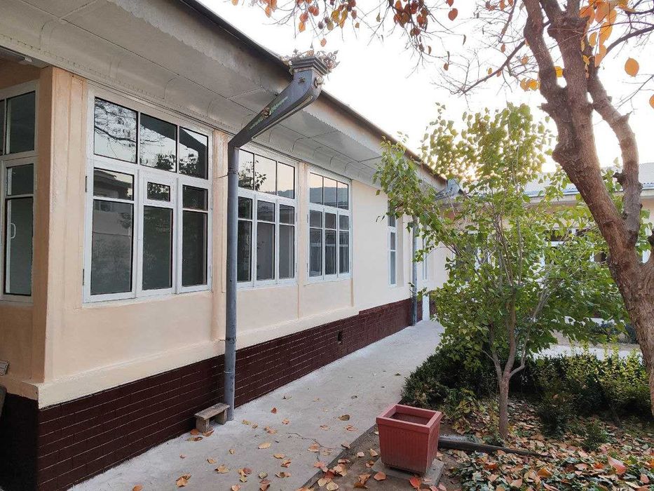 Арендага ховли под офис 5 хоналик Корасаройда!