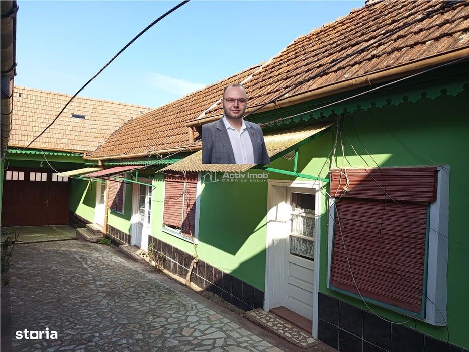 Ciclova, Casa 10 Incaperi, pt 2 Familii, 1439mp Teren