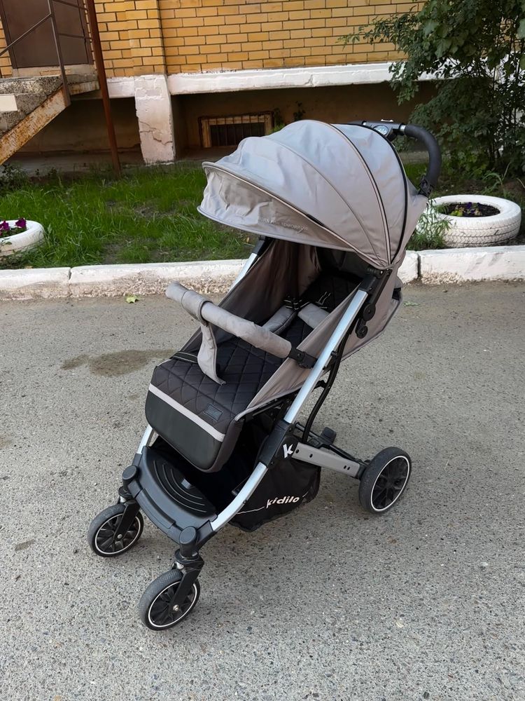 Прогулочная коляска kidilo