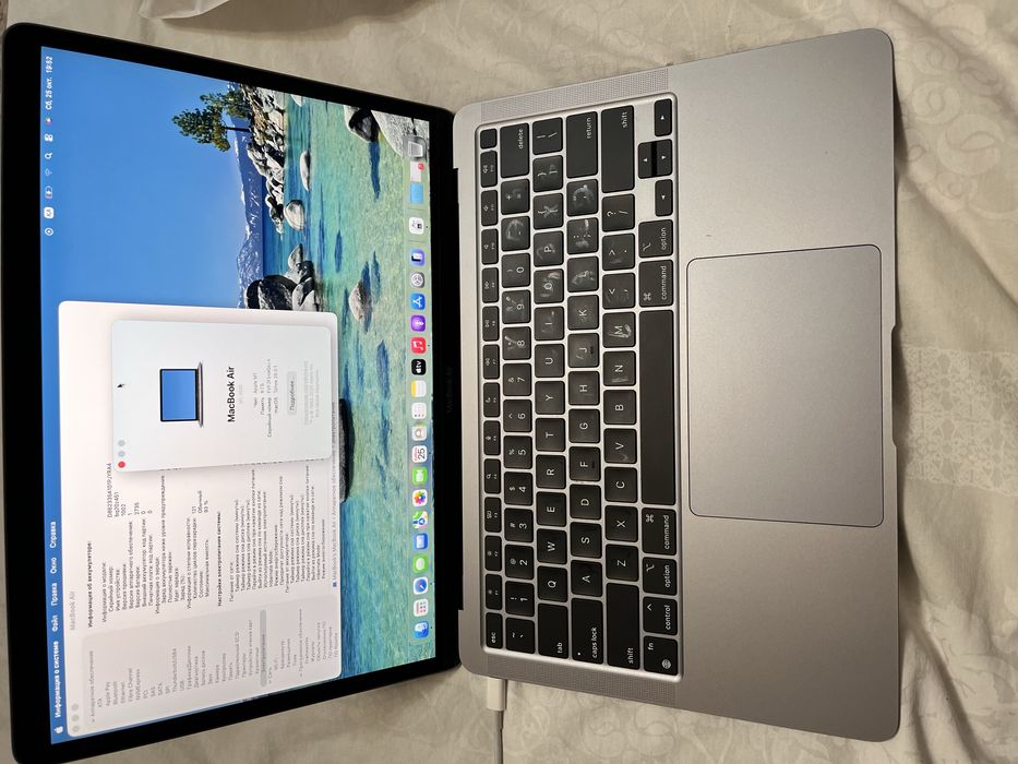 Macbook air , m1 Аккумулаятор 93%