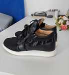 Vând Giuseppe Zanotti 42