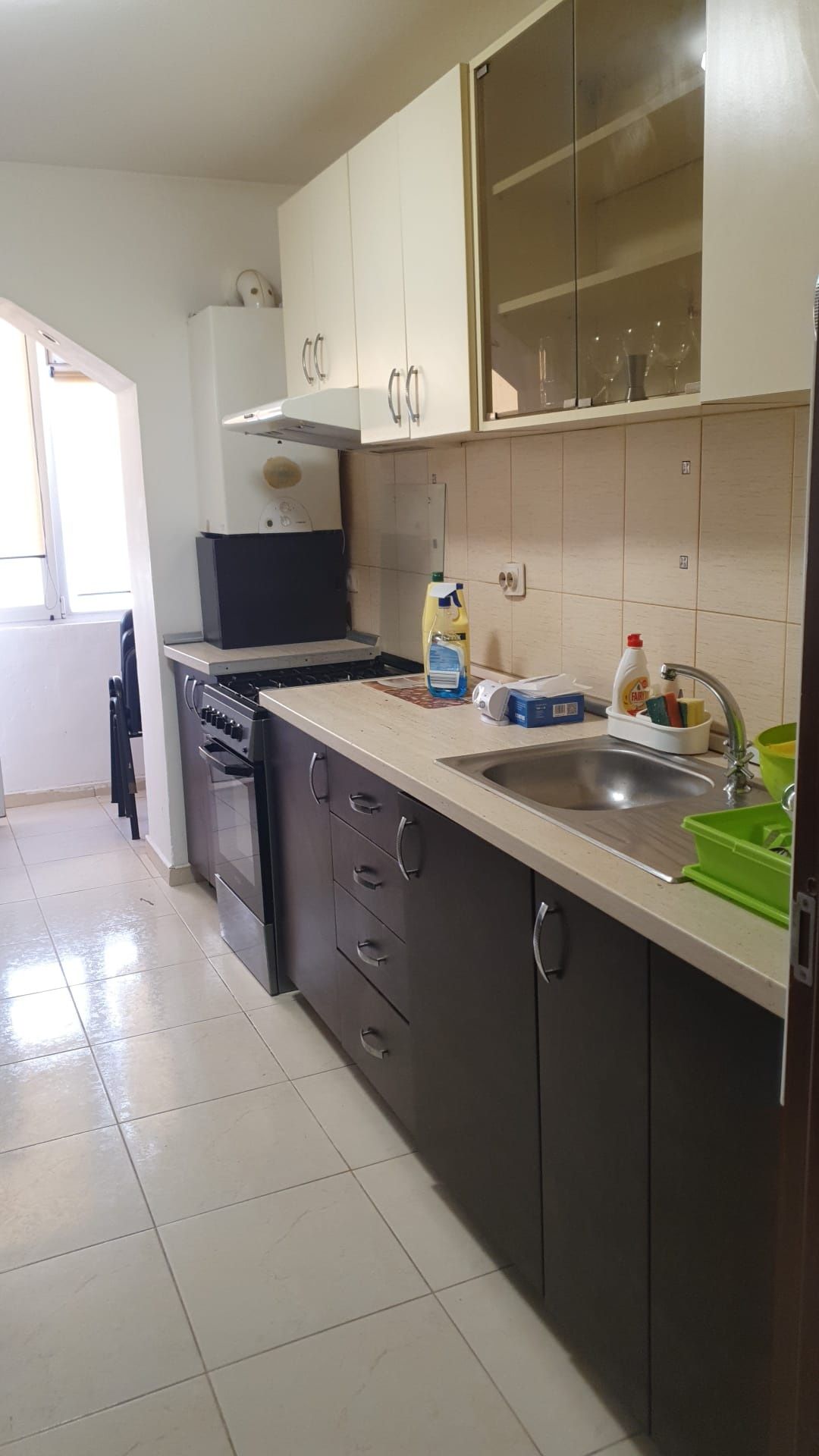 Închiriez apartament cu o camera