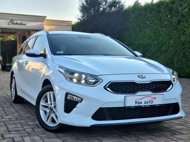 Kia Ceed T.V.A Deductibil /1.6 CRDi ( diesel )/ AUTOMAT / Pachet Iarnă / Camera