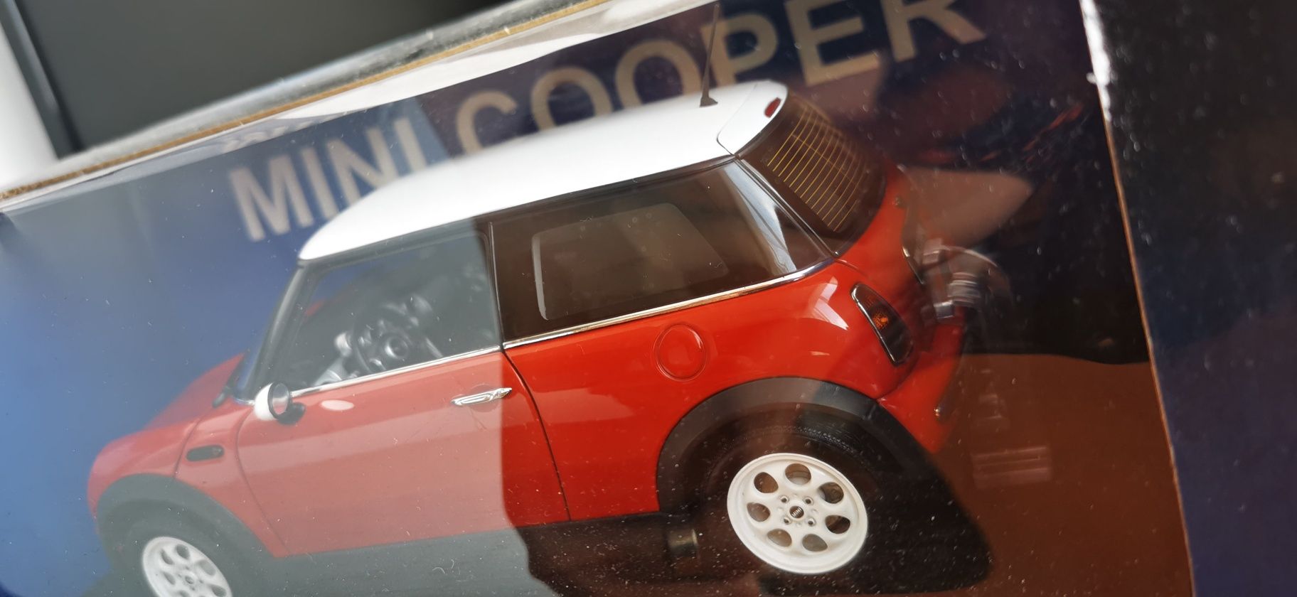 Mini Cooper 1/18 Autoart