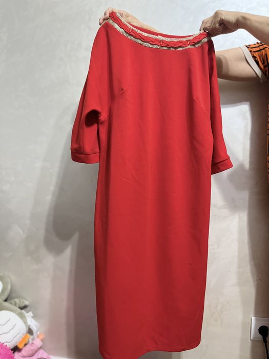 Женское вечернее платье