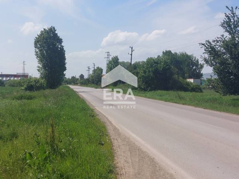Продава се Парцел в с. Петърч, Област София-област - 2224 кв.м за 31 €/кв.м - Снимка #4