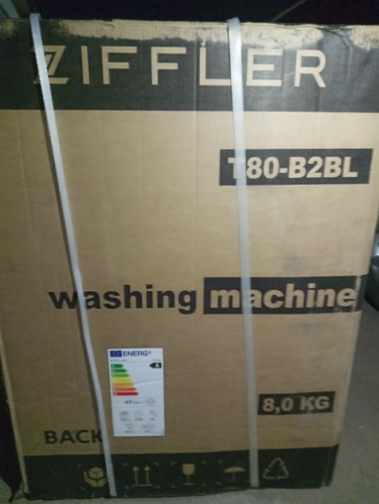 Срочно  продаю Стиральная машинка ziffler новый инвертор мотор 8 кг