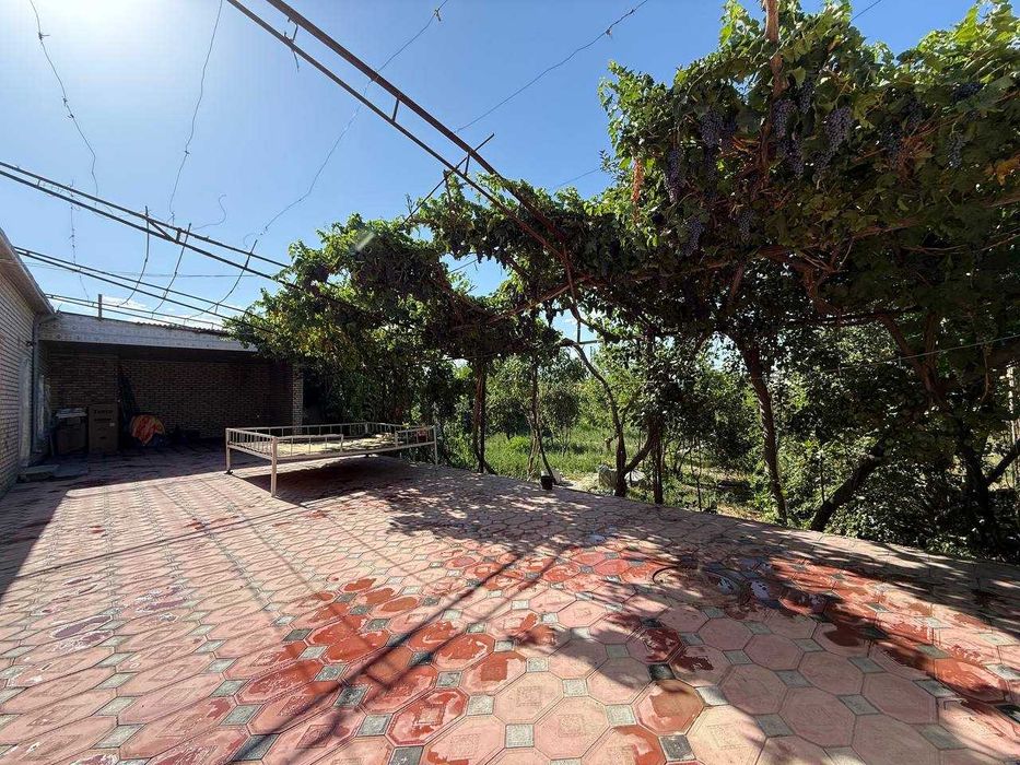 TAYYOR 15 SOTIQLI hovli sotiladi