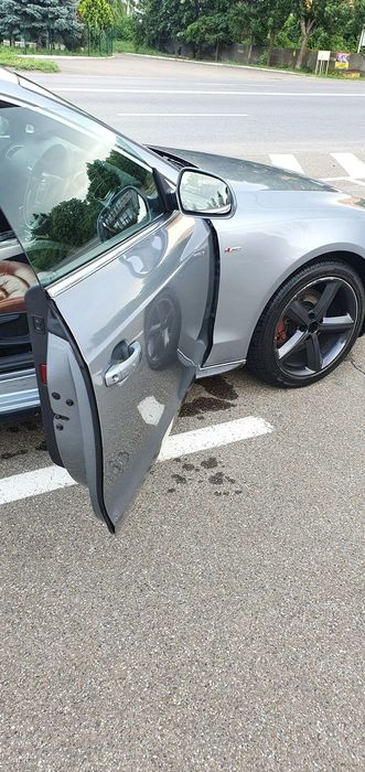 Portiera portieri usa usi stanga dreapta radiator apa clima ac intercooler far faruri xenon hayon lampa stop tripla spate chit kit pornire blocator volan calculator motor ECU Audi A5 motor 2.7 tdi 190 cp an 2009 tip CGKA CGK dezmembrez dezmembrari piese