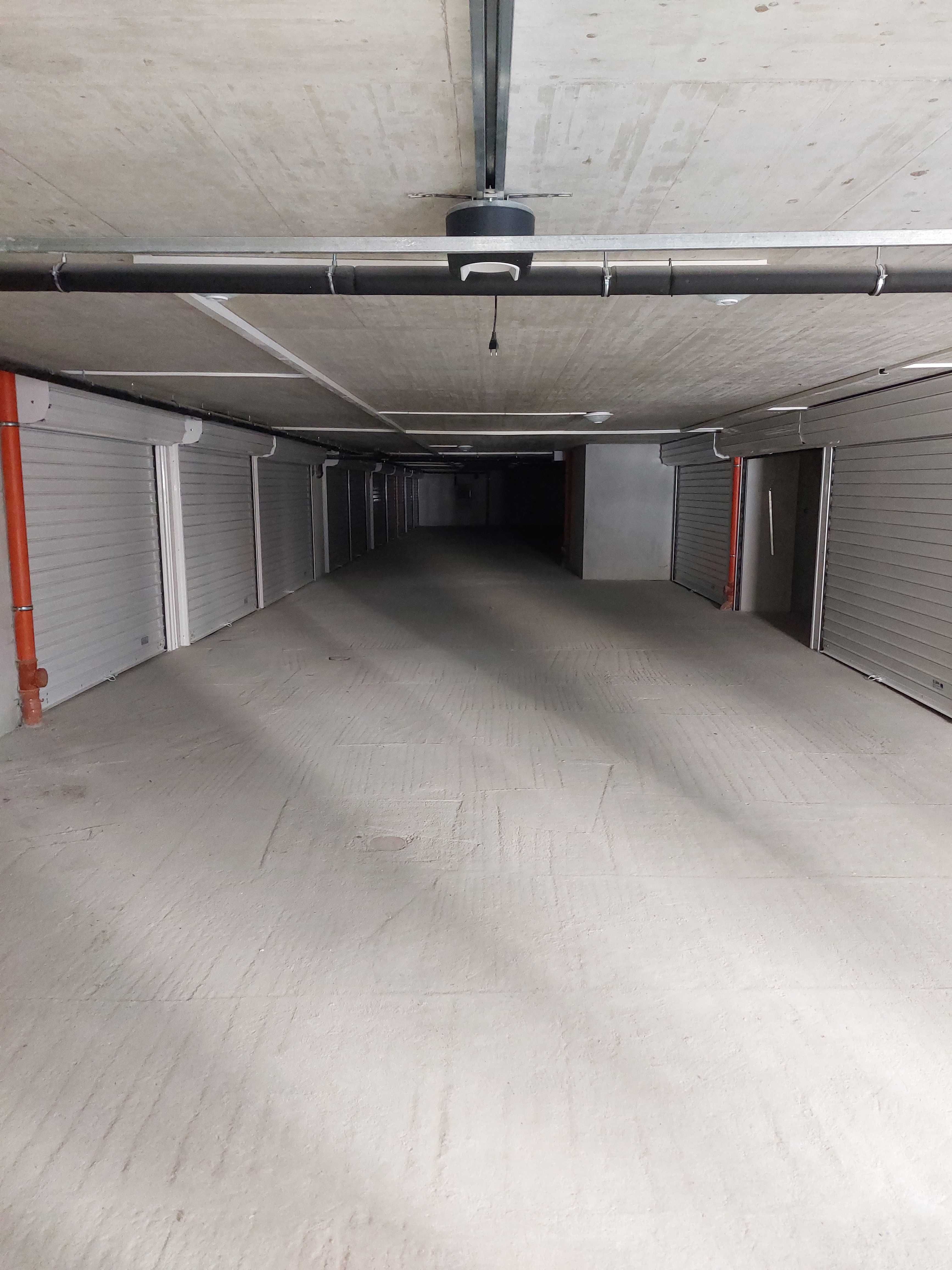 Продава гараж в сграда ново строителство