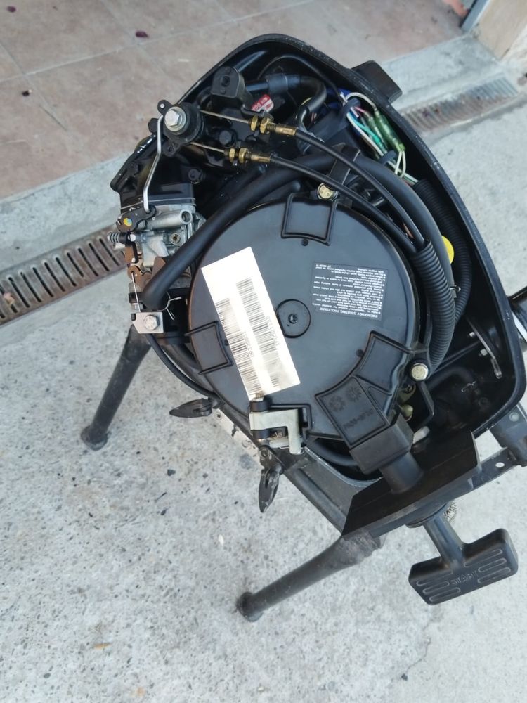 Motor de barca Mercury cu cizmă lungă