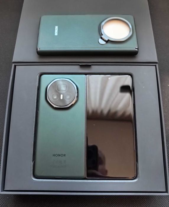 Като Нов Honor Magic V3 512GB