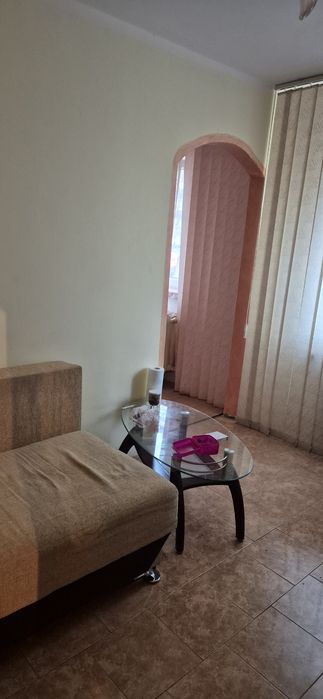 Vand apartament et. 1 cu 2camere