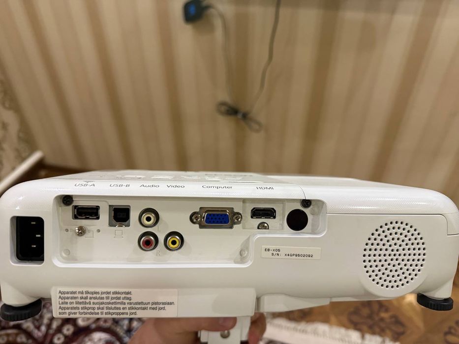 Proektor Epson EBX05. Проектор эпсон EBX05