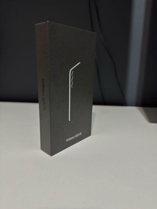 Неразпечатан! Samsung Galaxy S25 FE 256gb Navy