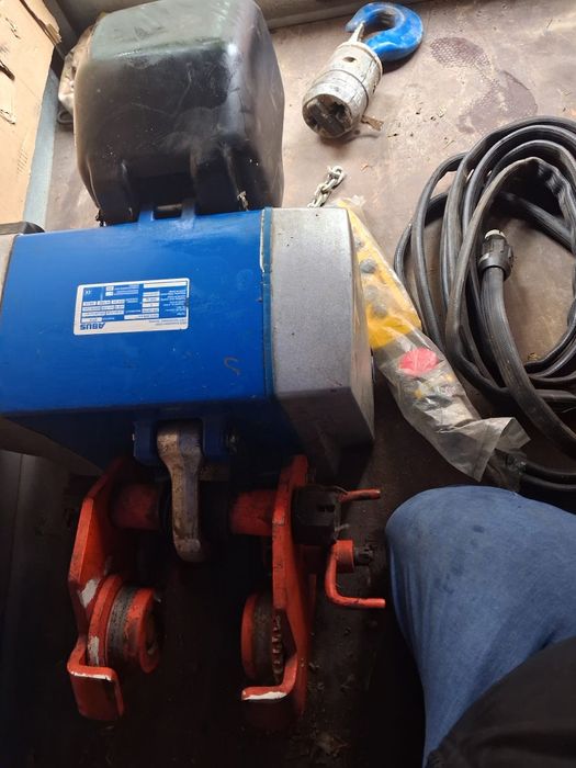 Vând palan electric pentru interior 2000kg