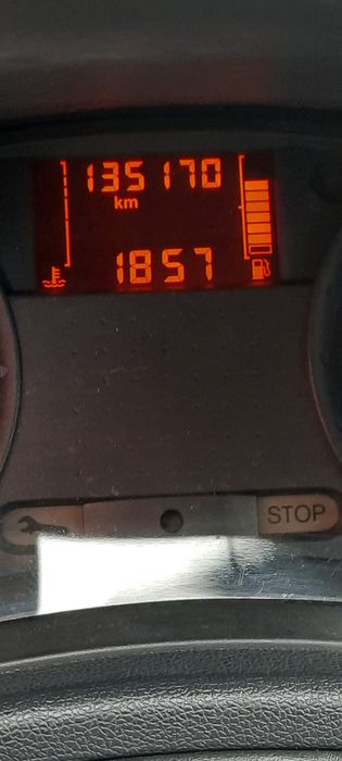 Vând renault clio 1,2 benzină