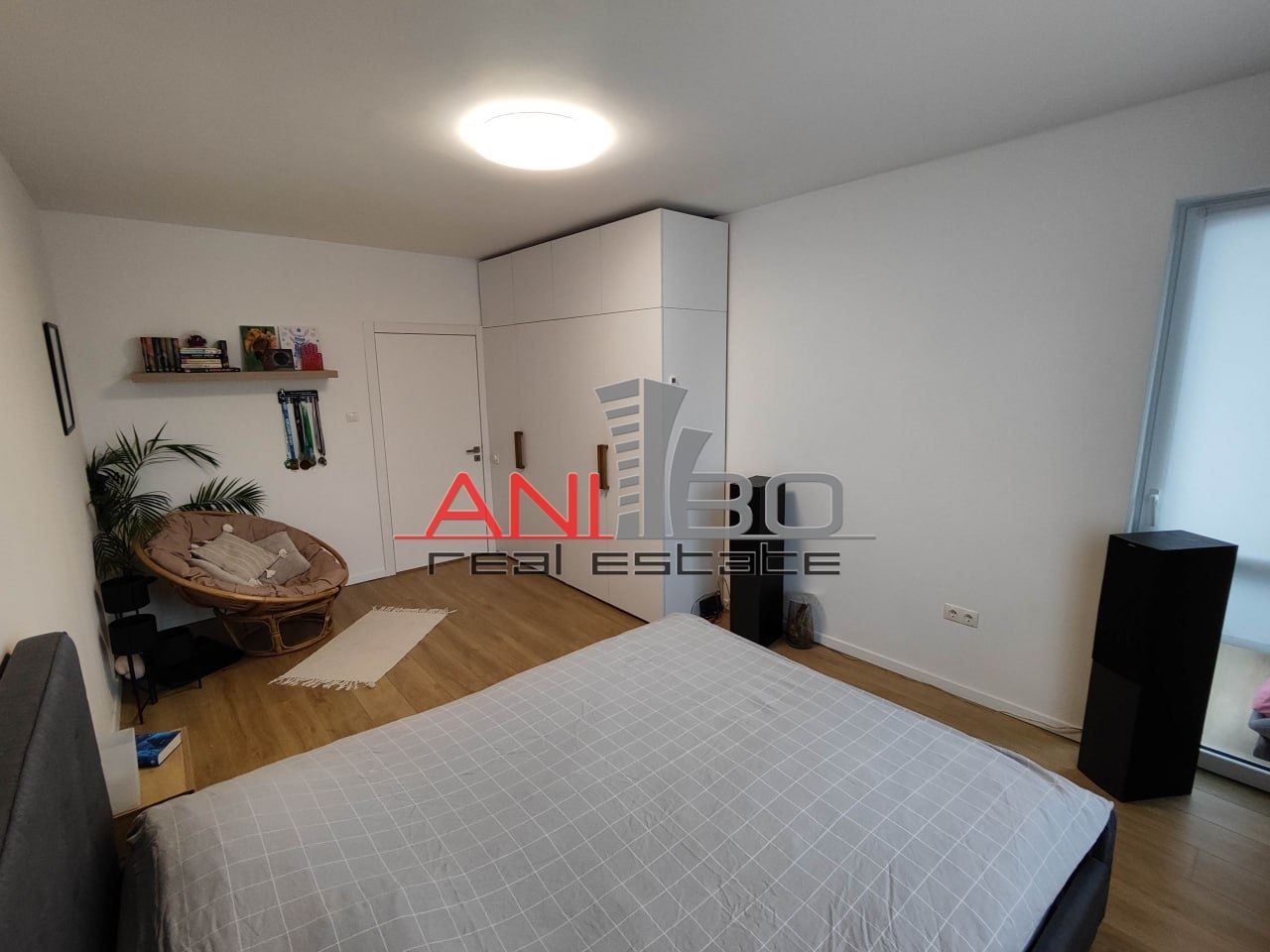 Продава се Тристаен апартамент в Варна, Център - 120 кв.м за 2742 €/кв.м - Снимка #7