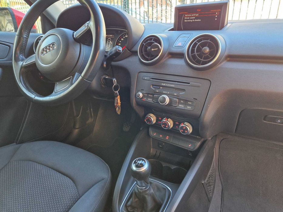 Vând Audi A1, an 2011