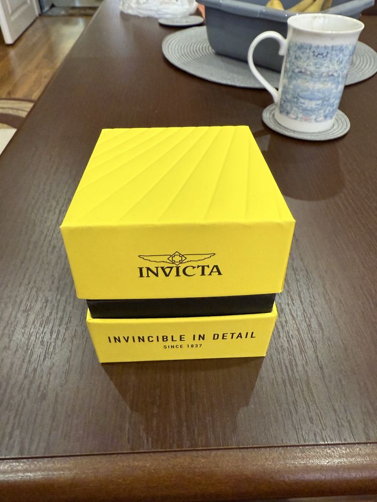 Оригинална гривна INVICTA