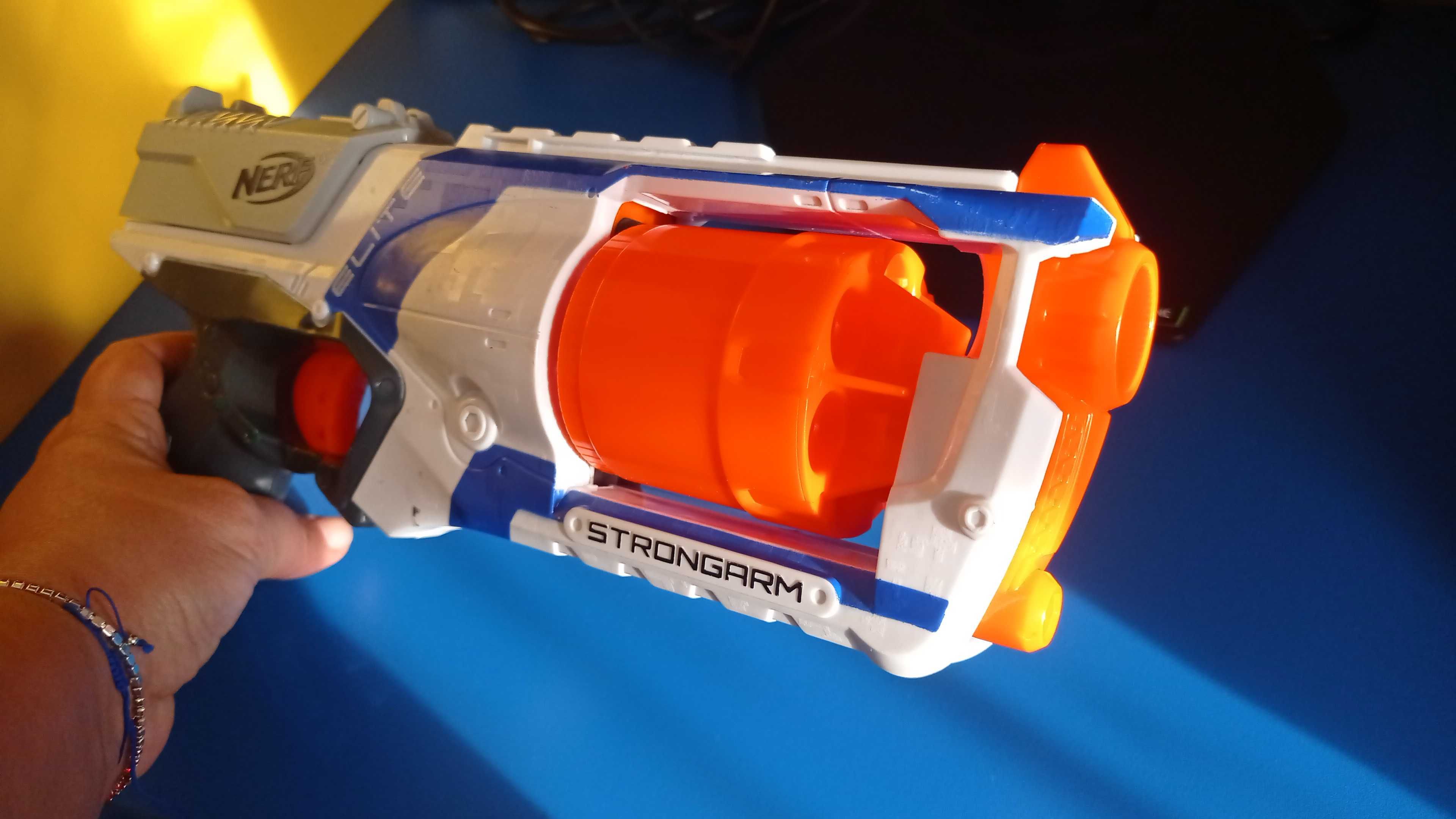 Pistol Nerf persuader+mogulus+strongarm