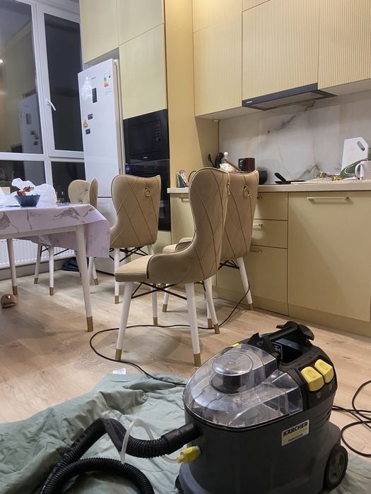 Продам моющей пылесос karcher puzzi 8/1(керхер)