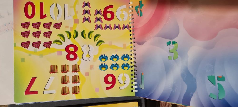 Joc - Cuvinte încrucisate, carte litere si cifre, culori