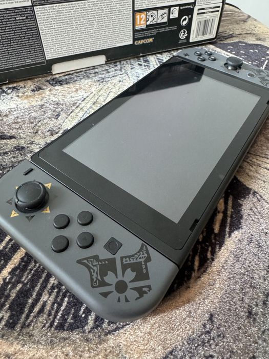 Nintendo Switch Monster hunter limited  edition