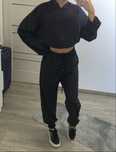 Compleu pietre negru