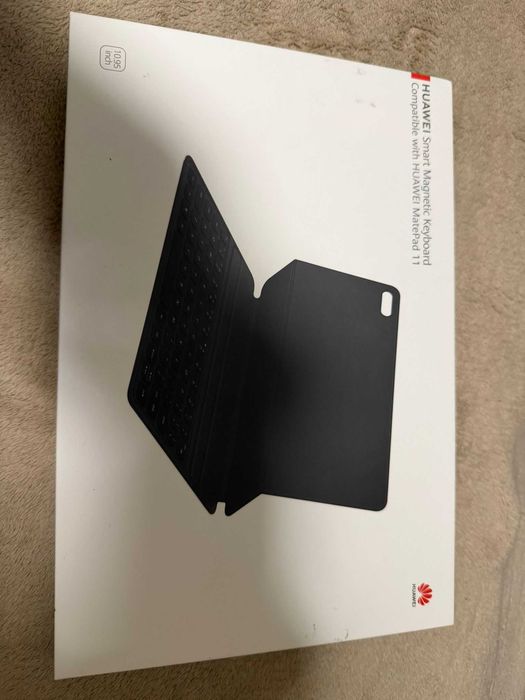 Husa magnetica cu tastatura Huawei Matepad 11