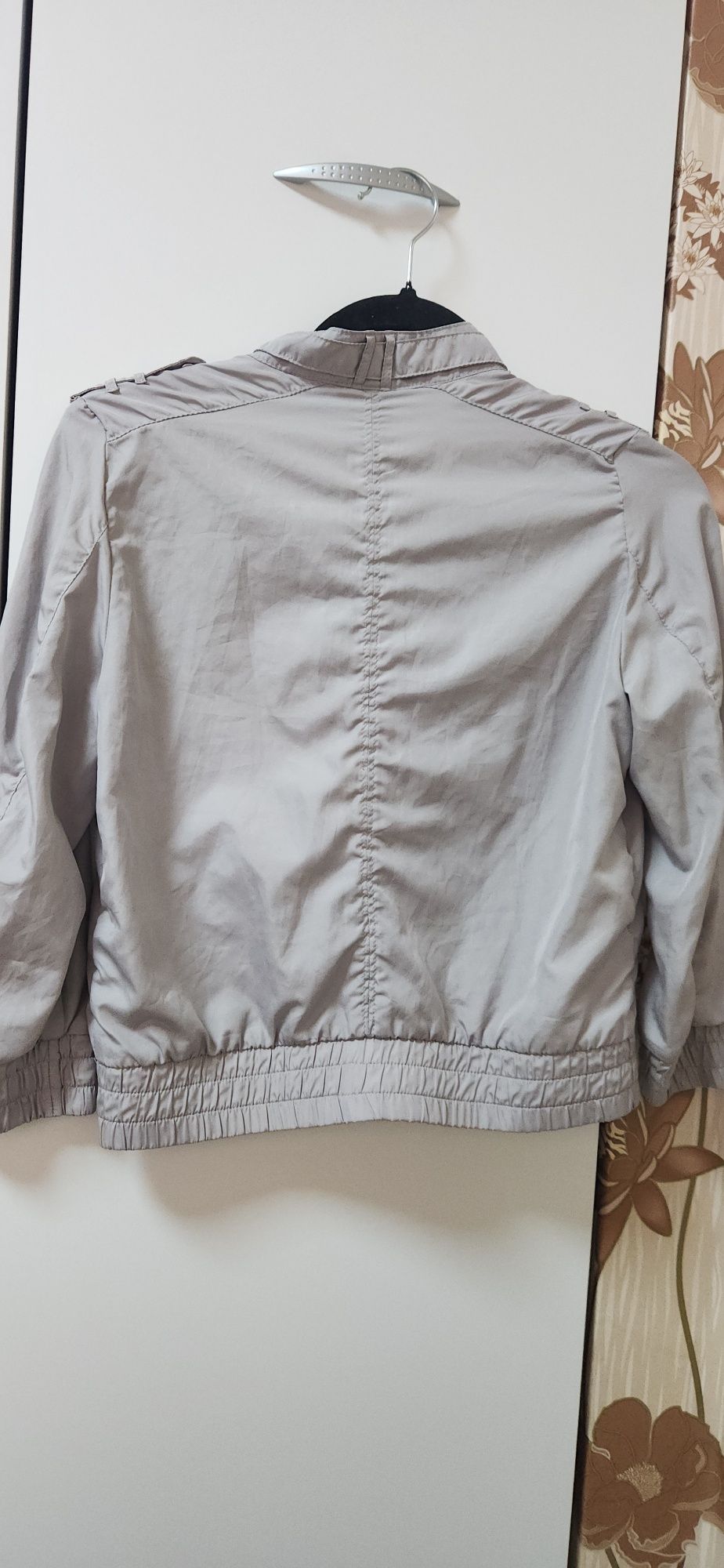 Тънко яке H&M размер XS като ново