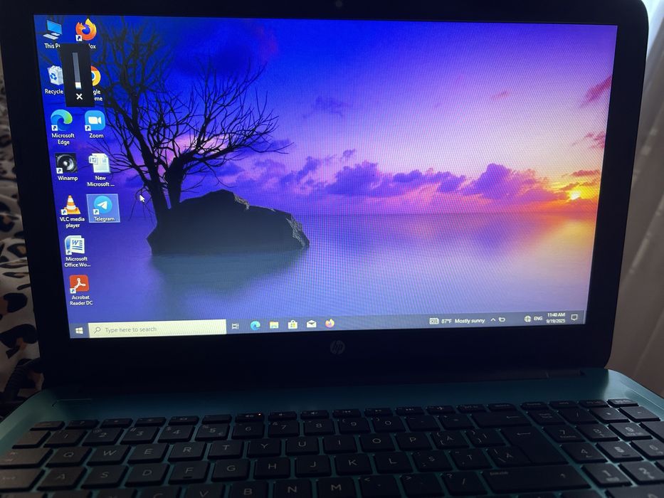 Vand laptop functional pt piese