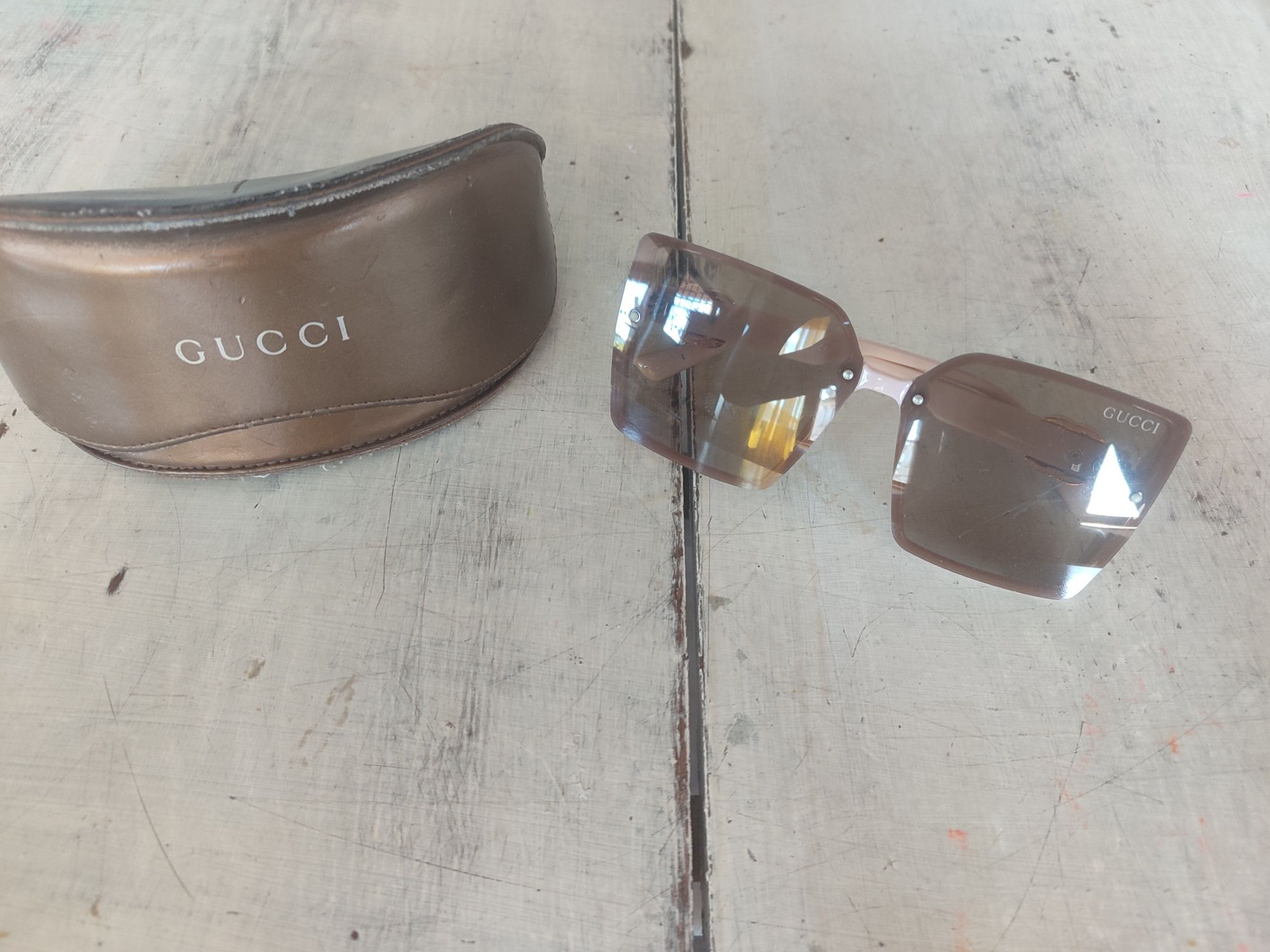 Слънчеви очила на Gucci със 100% UV