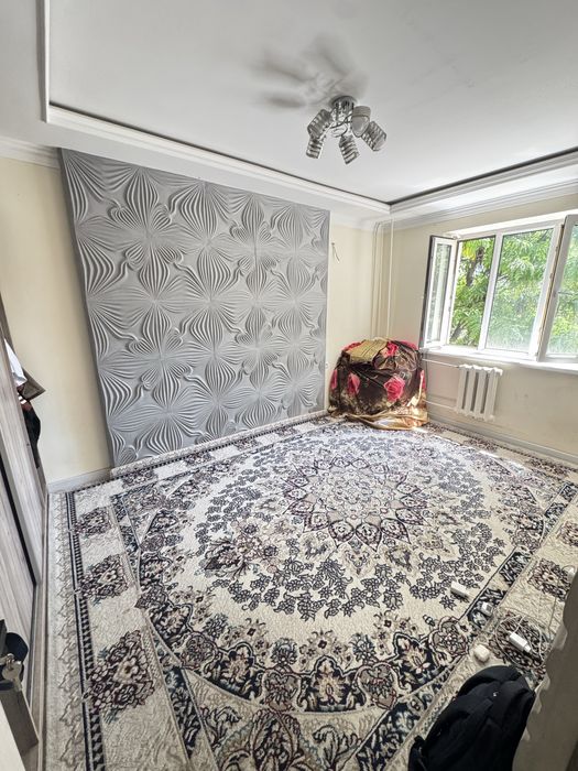 Shayhontohur Arendaga bolla olamza student Chorsu Metro Oldida