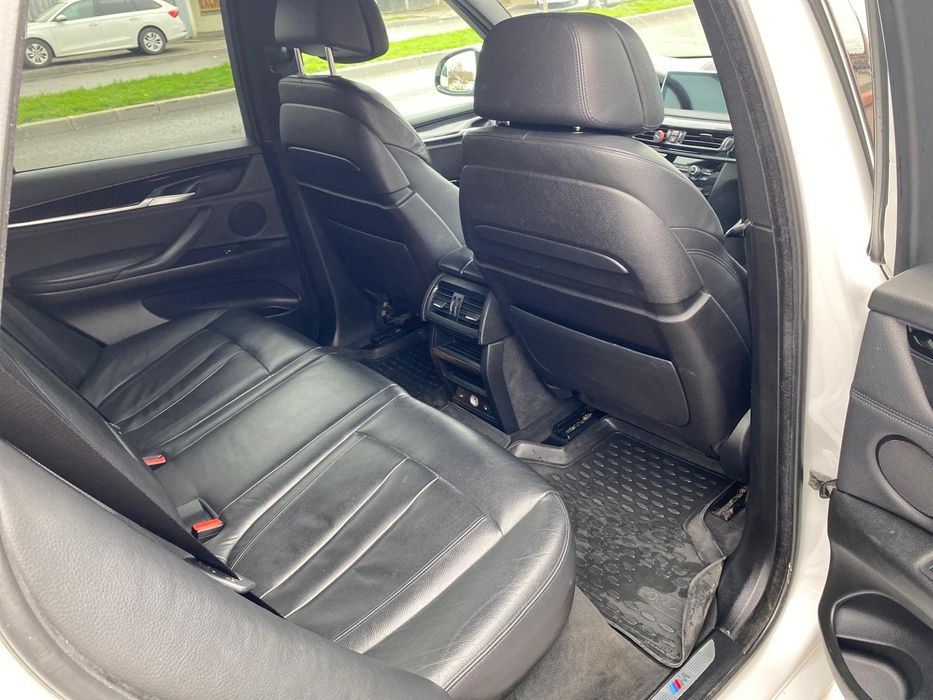 Proprietar vand sau schimb Bmw x5