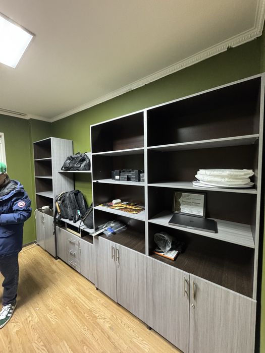 Большой офисный шкаф в идельном состоянии