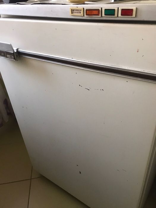 Морозильник Бирюса б/у продам