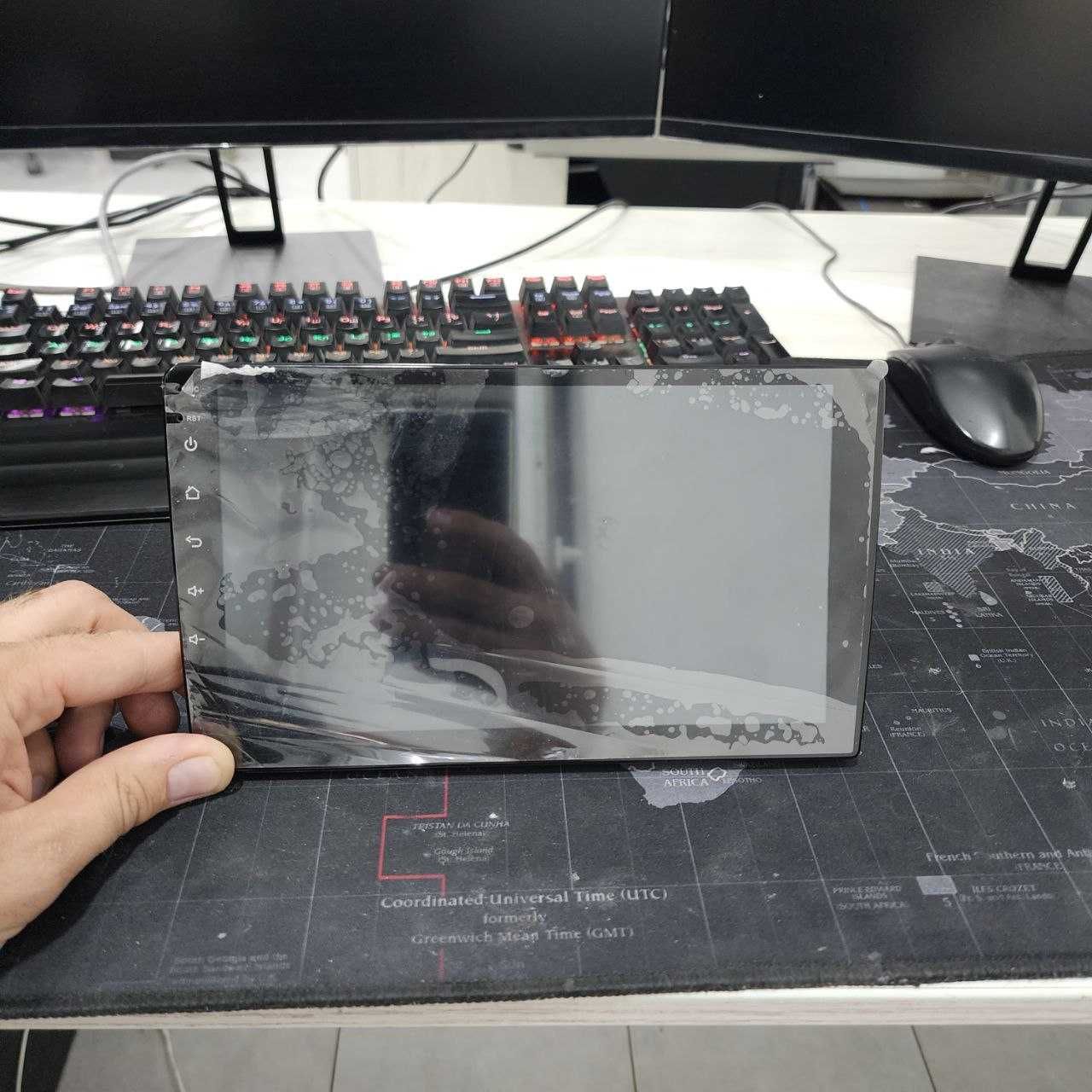 Ishlamaydigan holatda Tesla 4\64 monitorini sotaman