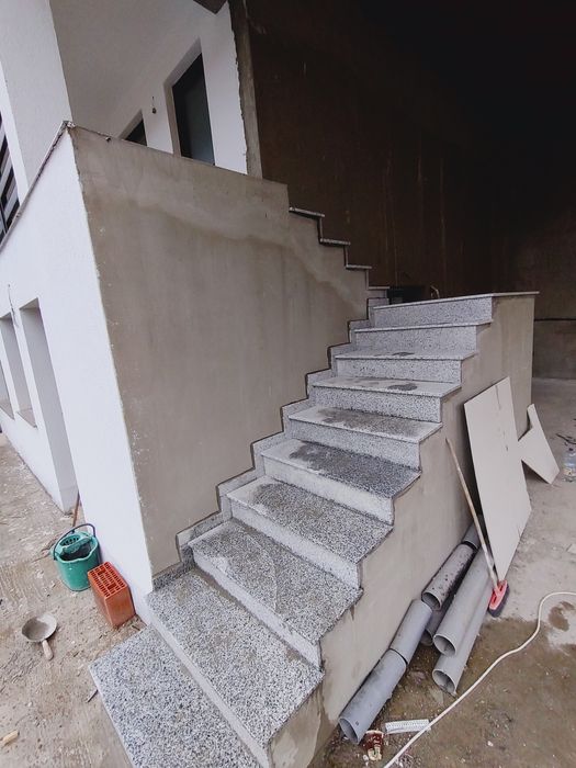 Trepte și contratrepte din marmura sau granit