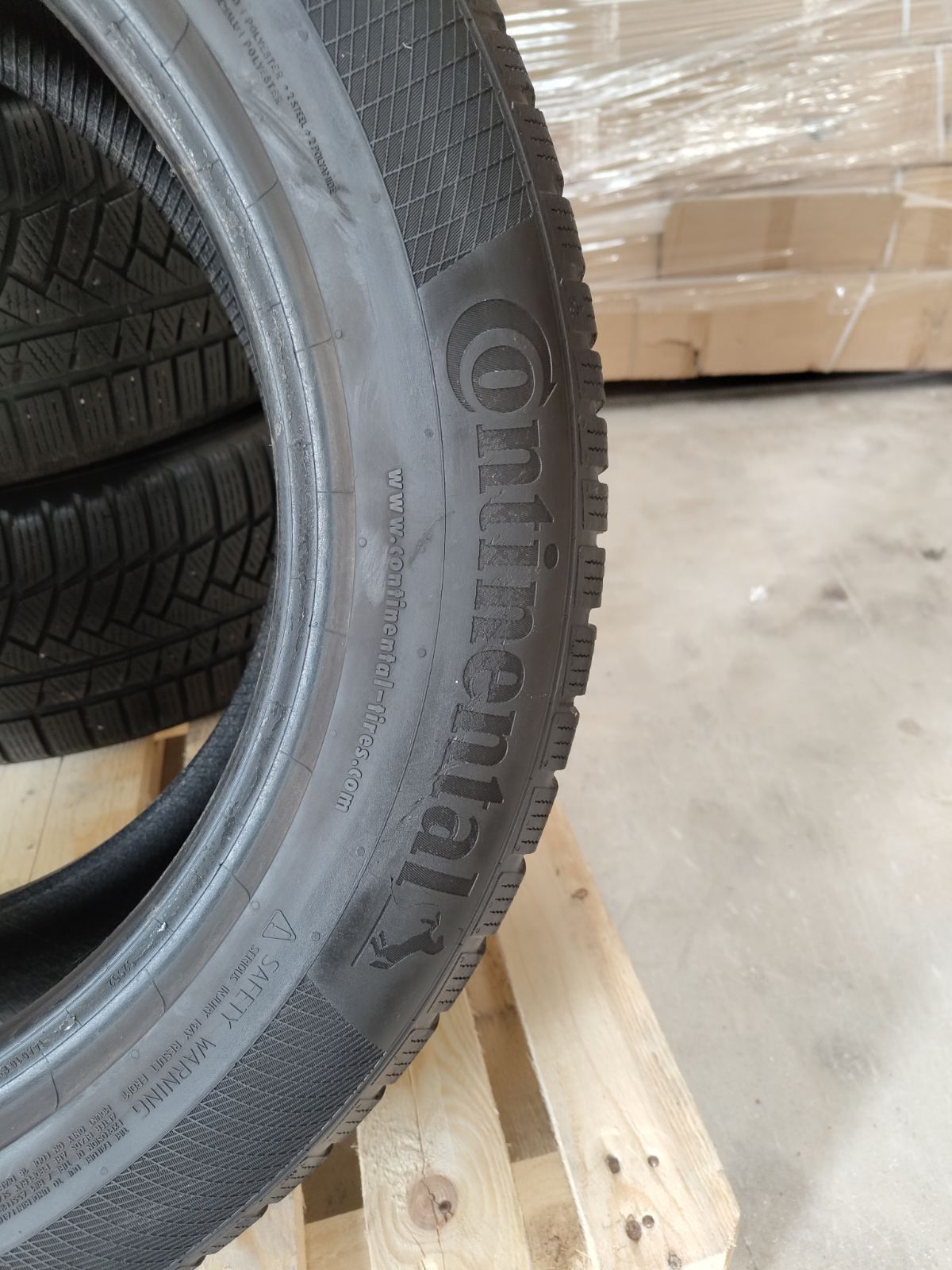 Зимни гуми Continental 255/55 R18 ML320